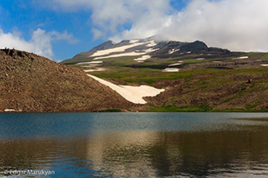People lost at Mount Aragats found