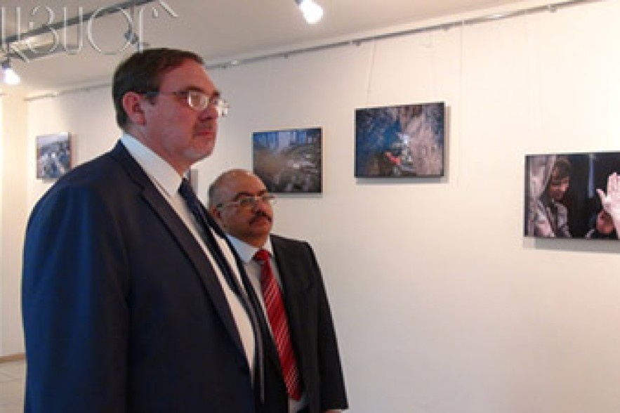 Պետք է ապահովել լրագրողների անվտանգ աշխատանքն Ուկրաինայում. Դեսպան