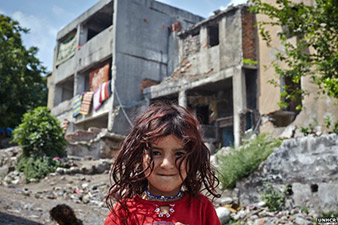 Syria conflict: UN says more than 3m have fled war