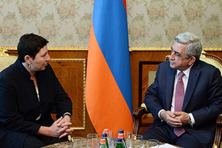 Սերժ Սարգսյանն ընդունել է Լիտվայի սեյմասի պատգամավոր Դալիս Կուոդիտեին
