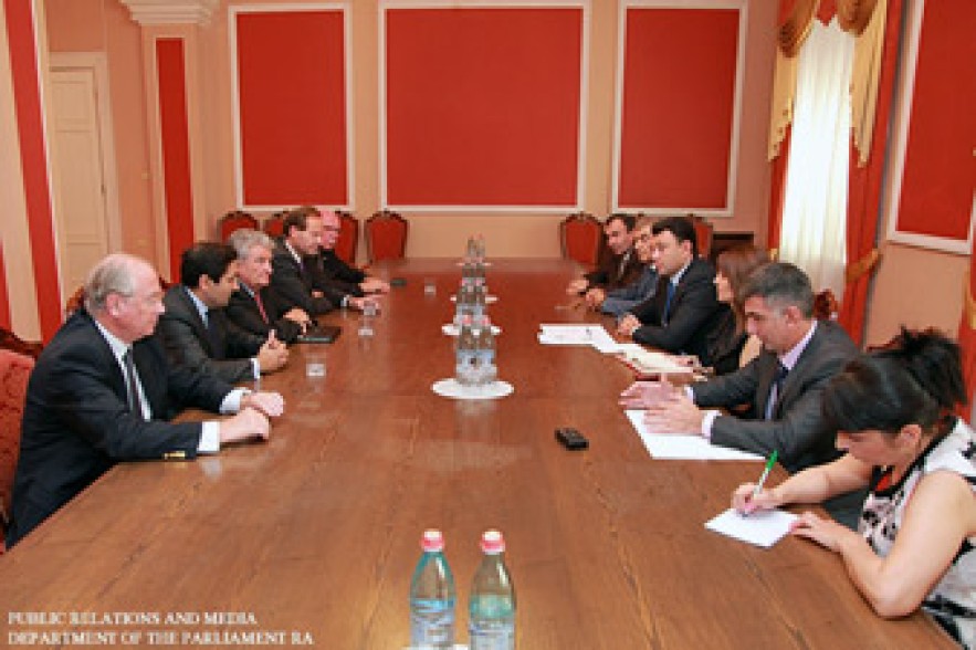 Էդուրարդ Շարմազանովն ընդունել է Ֆրանսիայի խորհրդարանի պատվիրակությանը
