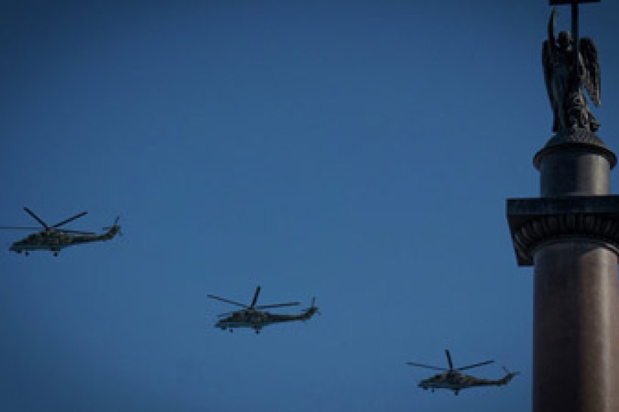 Helicopter crashes into Gulf of Finland in St. Petersburg