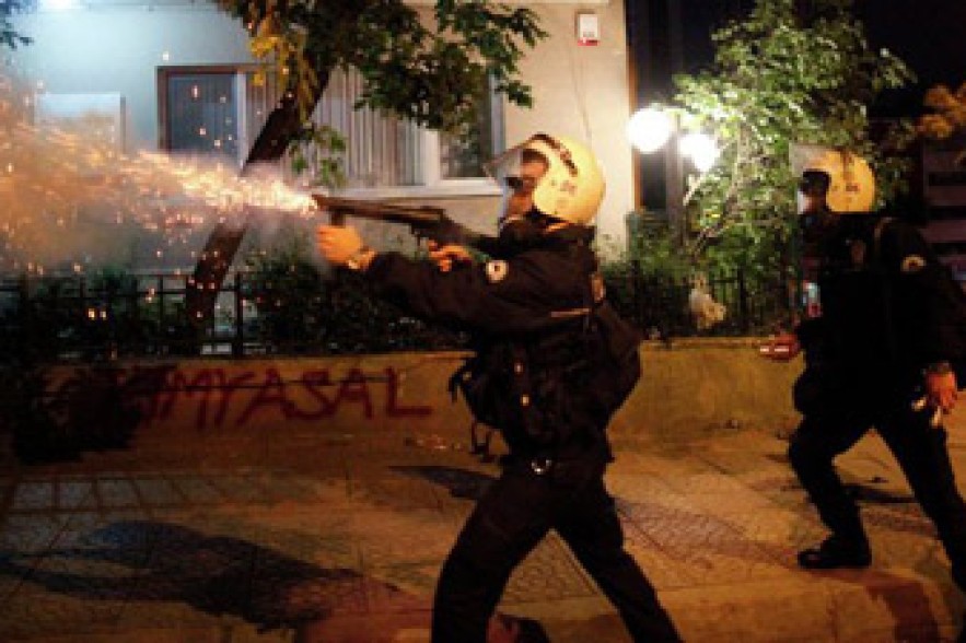 31 people dead, 351 injured during riots in Turkey