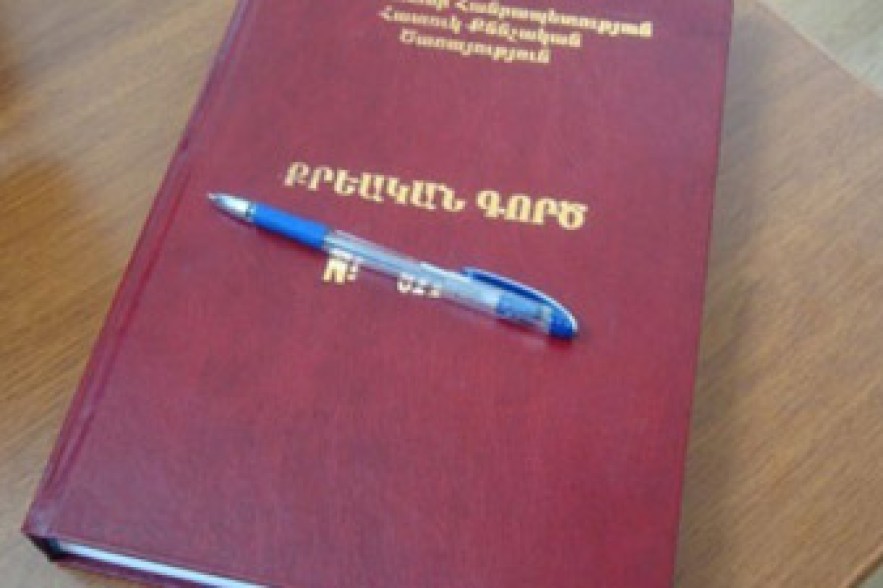 Շենգավիթի քննչական բաժնի պետի ու քննիչի նկատմամբ հարուցված գործը ՀՔԾ-ում է 