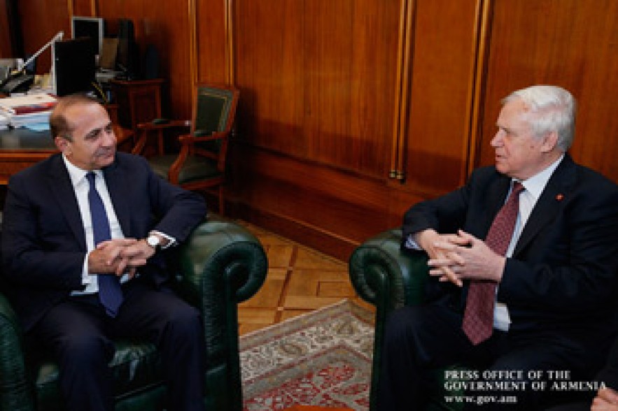 Հովիկ Աբրահամյանն ընդունել է ՀՀ Ազգային հերոս Նիկոլայ Ռիժկովին