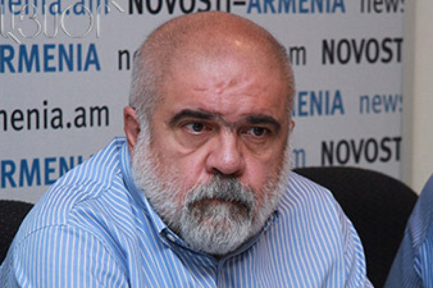 Ալեքսանդր Իսկանդարյան. Ուկրաինան նման է ճամպրուկի՝ առանց բռնակի