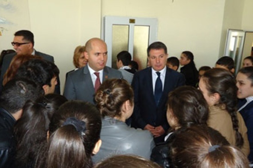 Արմեն Աշոտյանն այցելել է Կոտայքի մարզի կրթական հաստատություններ 