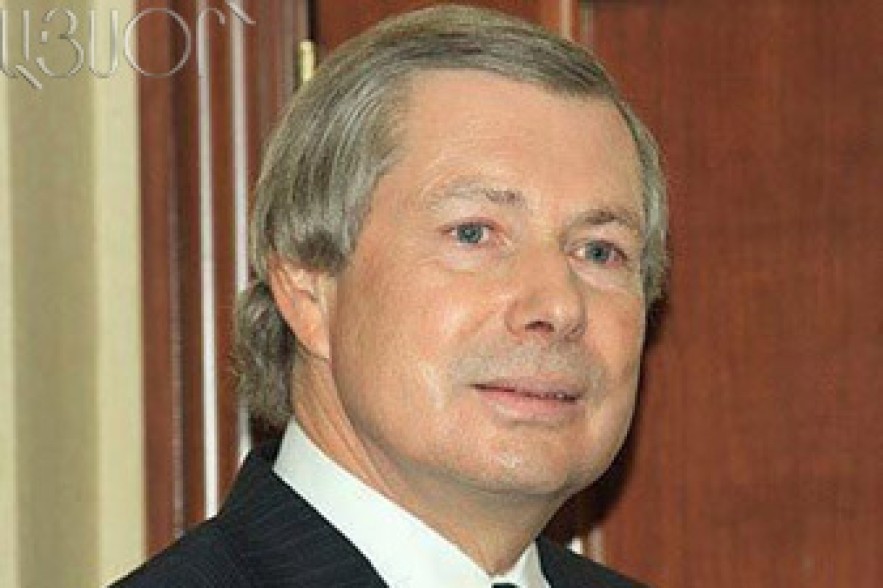 Уорлик: Встречи президентов способствуют стабилизации ситуации на границе 