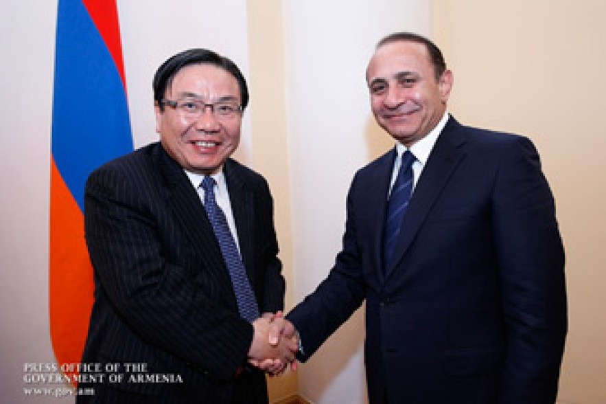 ՀՀ վարչապետն ու ԱԶԲ փոխնախագահը քննարկել են համագործակցության հեռանկարներ