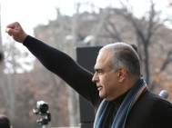 Iravunk: Heritage Party displeased with Raffi Hovannisian’s position
