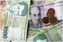 Zhamanak: Armenian banks should provide only dram loans