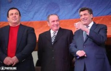 Hraparak: Ter-Petrosyan didn’t let Demirchyan attend Tsarukyan conference