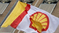 Shell to buy BG Group in $69.7 billion takeover