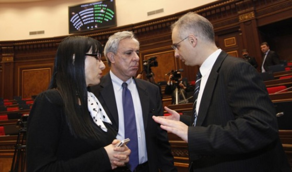 Լևոն Զուրաբյանի ու Նաիրա Զոհրաբյանի հարաբերությունները լարվել են