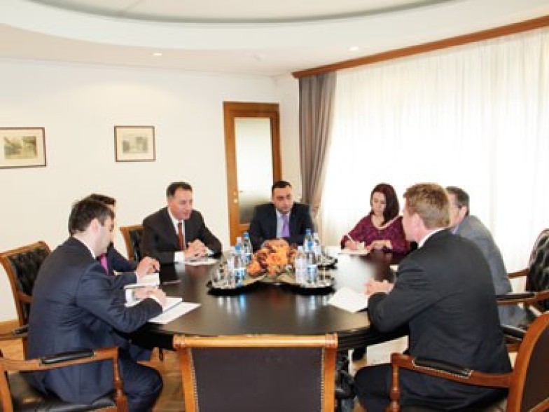 Armenia’s minister of economy receives Asian Development Bank reps