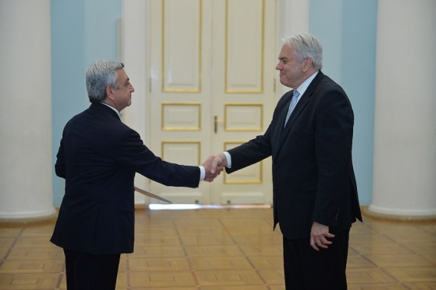 New South Africa envoy submits credentials to Armenian leader