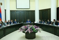 We need to combine our efforts in order to advance the country. Hovik Abrahamyan