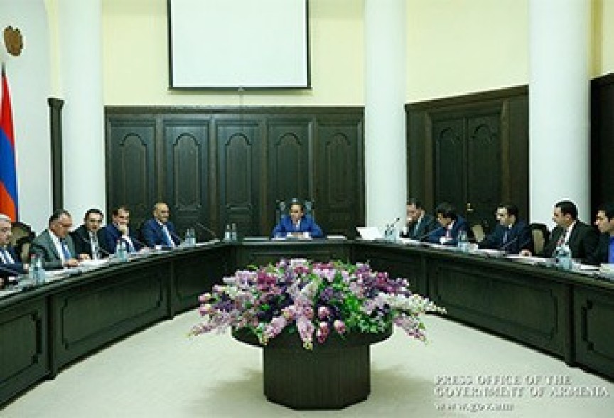 We need to combine our efforts in order to advance the country. Hovik Abrahamyan