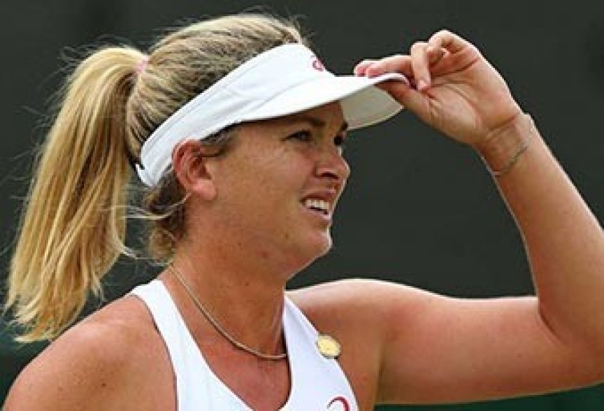 Vandeweghe sinks Safarova for last-eight spot