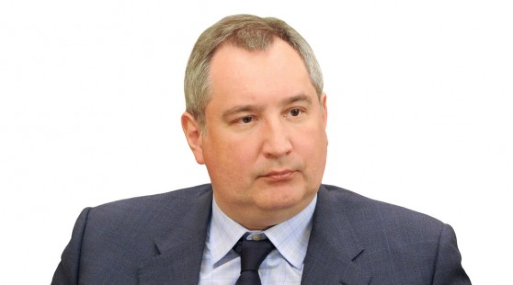 Поставки оружия из РФ Армении и Азербайджану создают необходимый баланс, считает Рогозин