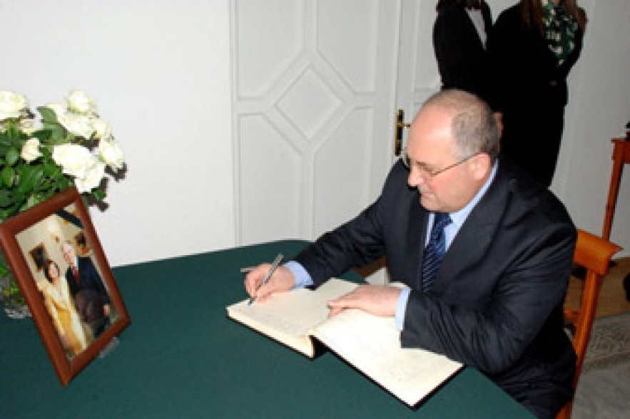 Հայ խորհրդարանականները  այցելել են Լեհաստանի դեսպանատուն 