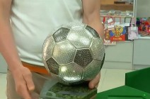 Сверкающий мяч из Мордовии