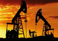 Oil prices rise on decline in U.S. fuel inventories, looming Iran sanctions