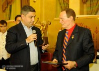 Legendary footballer of Ararat-73 team Sergey Bondarenko awarded with AFF gold medal