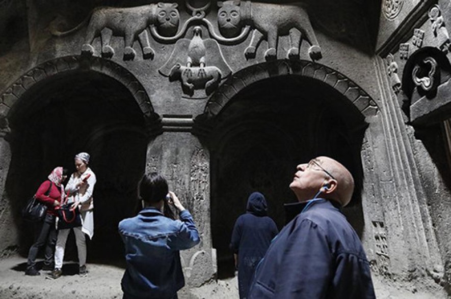 Number of Russian tourists to Armenia during New Year holidays to grow by 76%