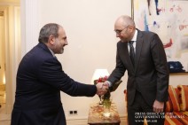 Armenian PM meets with KfW Bank Regional Director