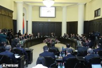 Armenian society perceives government’s economic revolution formula: PM