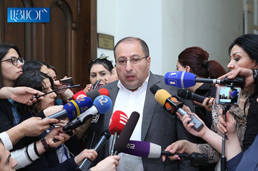 Роберт Кочарян заявил, что в создавшейся ситуации судья должен быть героем, чтобы принять объективное решение – адвокат