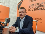 Armenia’s PM sacks deputy health minister who took bribe