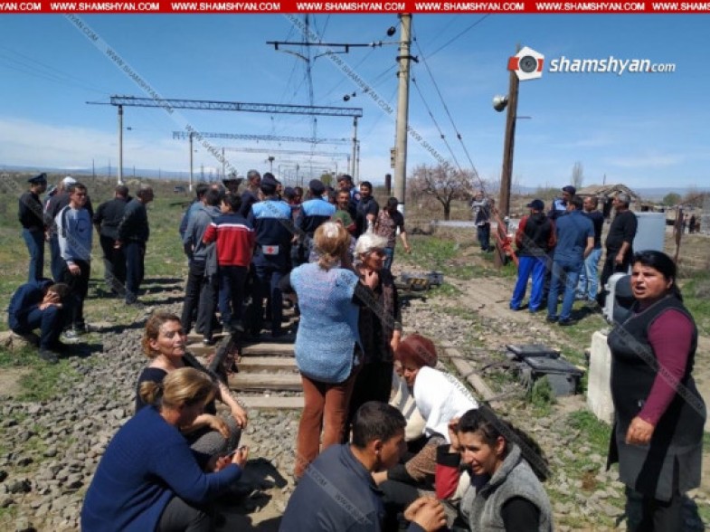 В общине Зартонк напряженная ситуация, звучали выстрелы, есть раненые