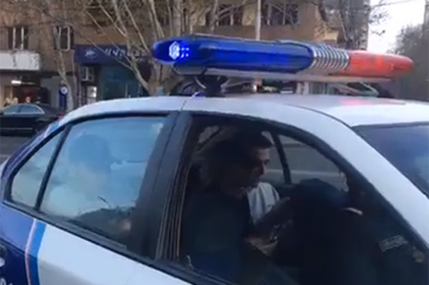 Coordinators of #SutNikol initiative taken to police department