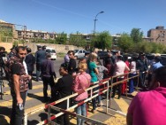 Fence installed in front of court where March 1 case hearing passes