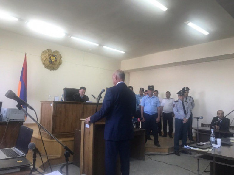 Բակո Սահակյանն ու Արկադի Ղուկասյանը դատարանում պնդեցին իրենց երաշխավորությունը՝ Ռոբերտ Քոչարյանի ազատ արձակման դիմաց (Լուսանկարներ, տեսանյութ)