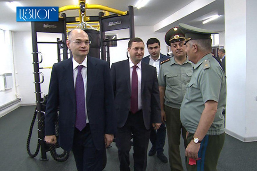 43 մլն դրամի օգնություն ռազմական երկու համալսարաններին Միքայել Վարդանյանից (Տեսանյութ)