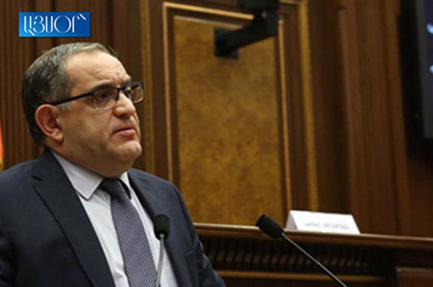 Վիգեն Քոչարյանը երդվեց