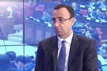 Friendly talks and urges found place but not calls: Hrayr Tovmasyan on pressures by authorities