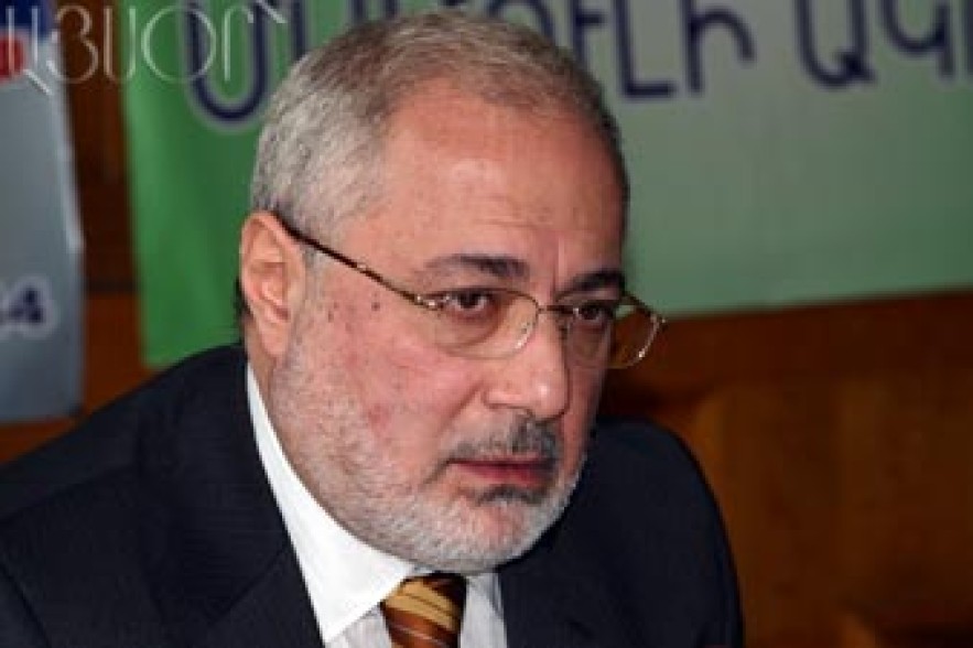 We appear to live in three different countries, says Hovhannisian