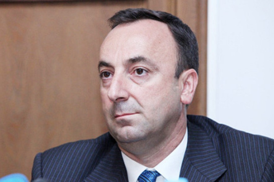 Հրայր Թովմասյանն արձակուրդ է վերցրել. Ալվինա Գյուլումյան