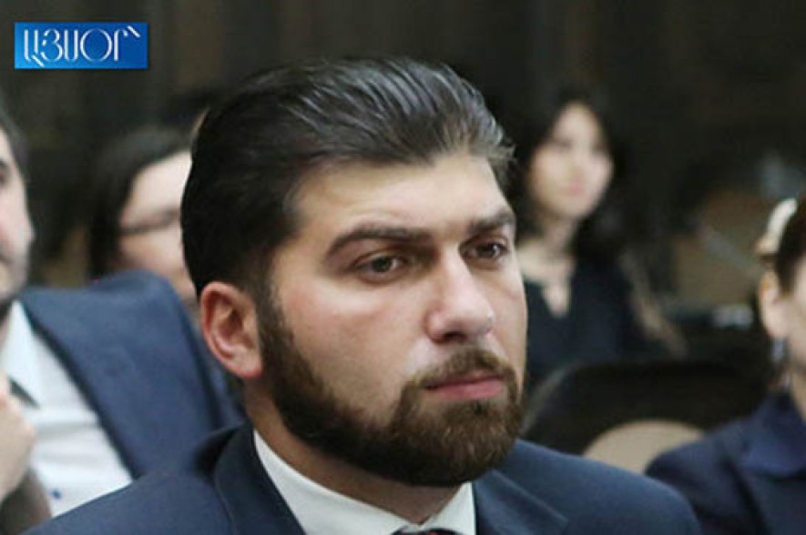 Ի՞նչն է հերքում Դավիթ Սանասարյանը. վրաերթի ենթարկված երեխայի մայրը փաստեր է ներկայացնում (Տեսանյութ)