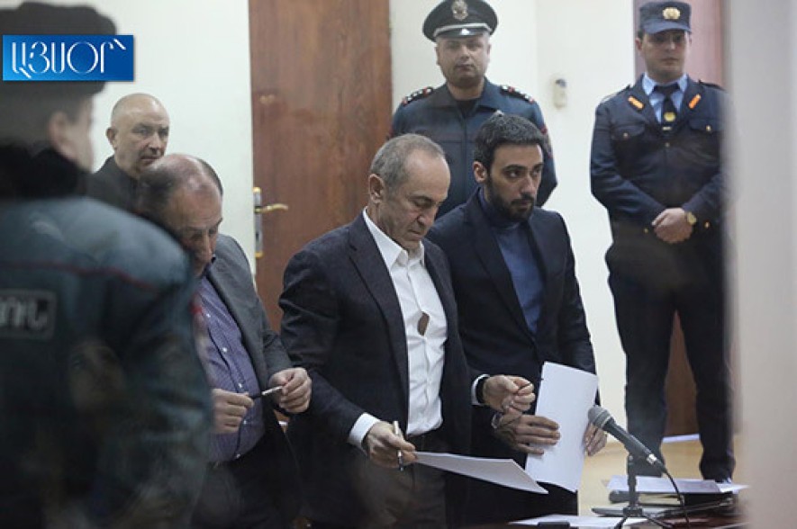Судебное заседание по делу Роберта Кочаряна и других отложено
