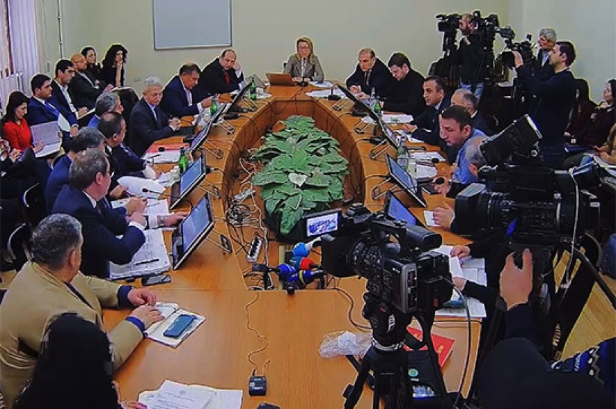 SRC chairman emphasizes importance of public discussion of tax secrecy availability issue