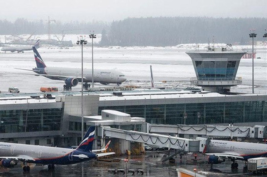 На борту самолета Лос-Анджелес-Москва супруги из Еревана украли у гражданки Армении 40 тысяч долларов