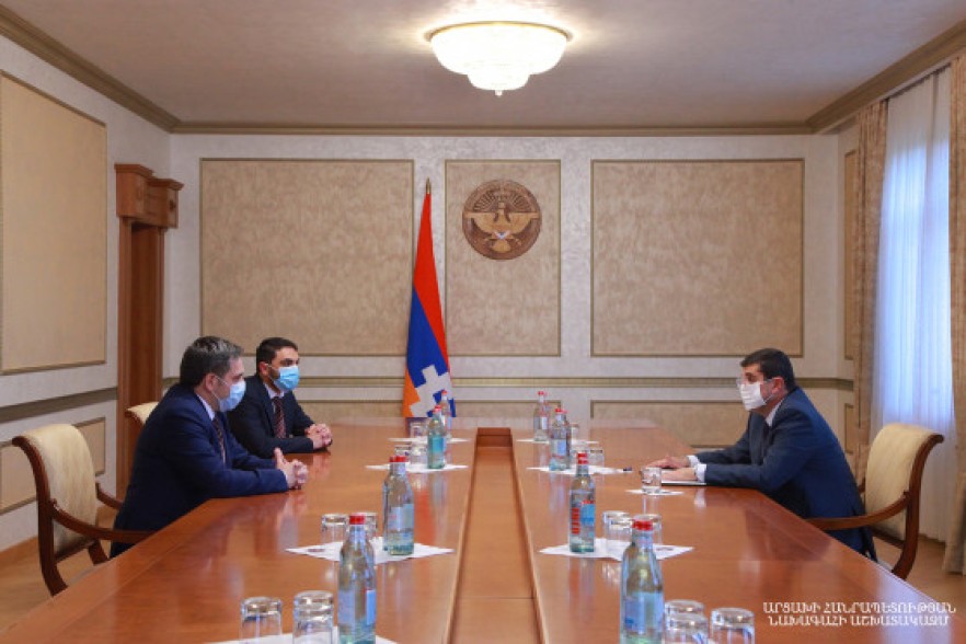 Президент Арцаха принял делегацию ФФА