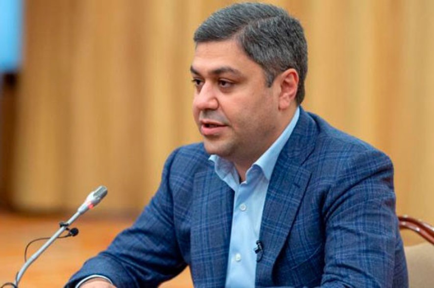 Incumbent authorities failed fight against epidemic, they must leave a day earlier: Artur Vanetsyan