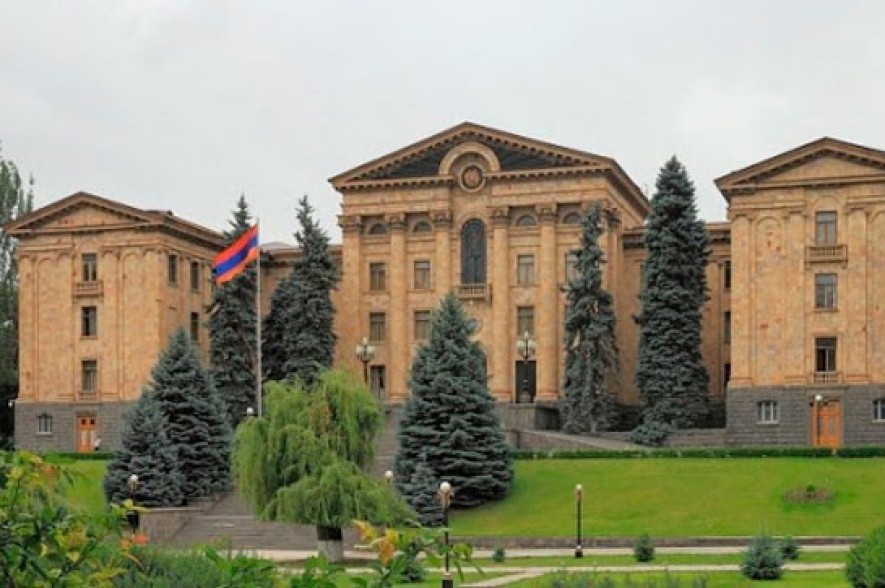 Tensed situation outside NA building: Attorney General presents motions to arrest PAP deputy Gagik Tsarukyan