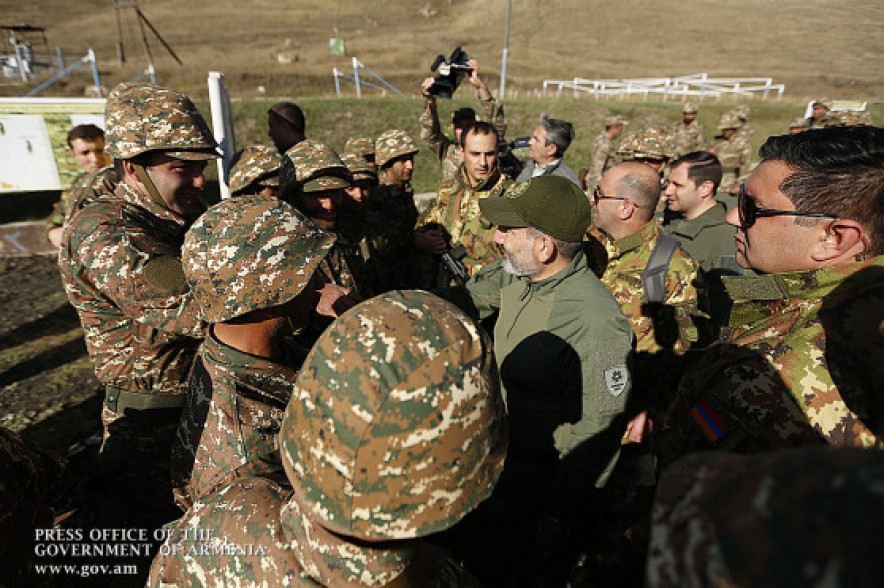 Նիկոլ Փաշինյանը խնդրում է ձեռնպահ մնալ բանակի համար որևէ գույք ձեռքբերելու նախաձեռնությունից